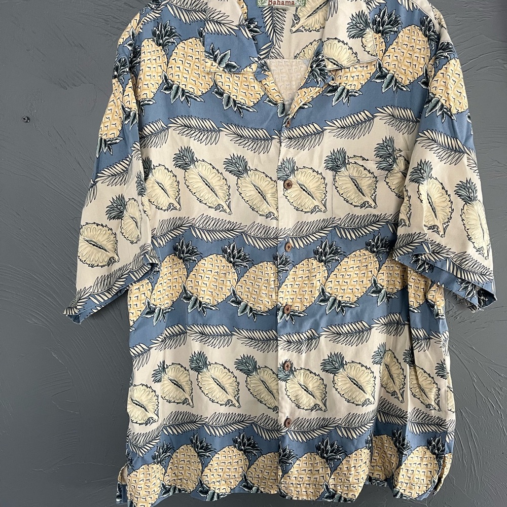 Tommy Bahama Blue and Cream Pineapple Print Shirt mens size L